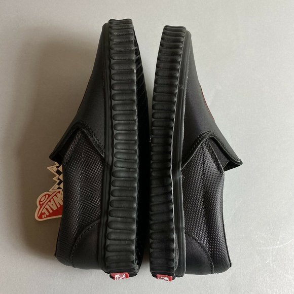 Vans x Marvel Classic Slip-On Black Widow Sneakers - Picture 5 of 8